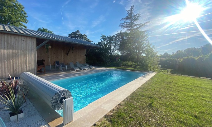 Amboise House | Charming Maison de Chanteloup: Family Stay with Pool