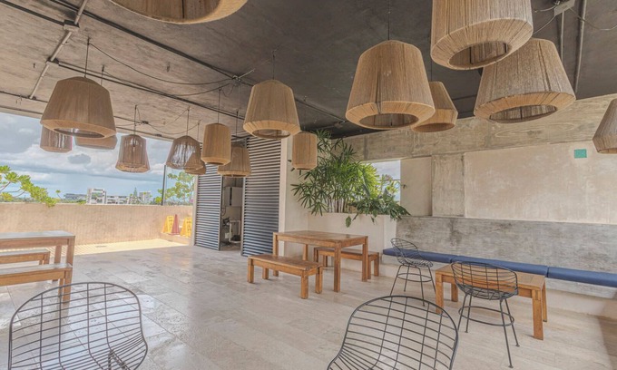 Montecarlo Apartment | New Merida Marvel, Rooftop Pool with Views