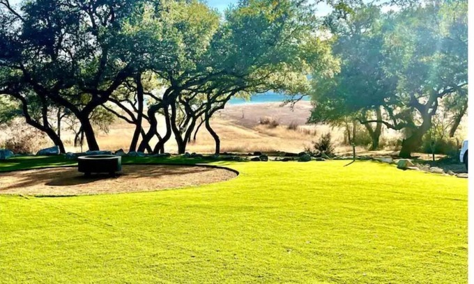 Leander House | New Waterfront Escape on Lake Travis with Pickleball Court