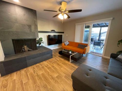 Gardendale Apartment | Modern Midtown Retreat with Backyard for Families & Pets