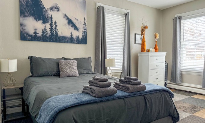 Milford Apartment | Pet-Friendly Getaway: Explore Lakes, Ocean & Mountains