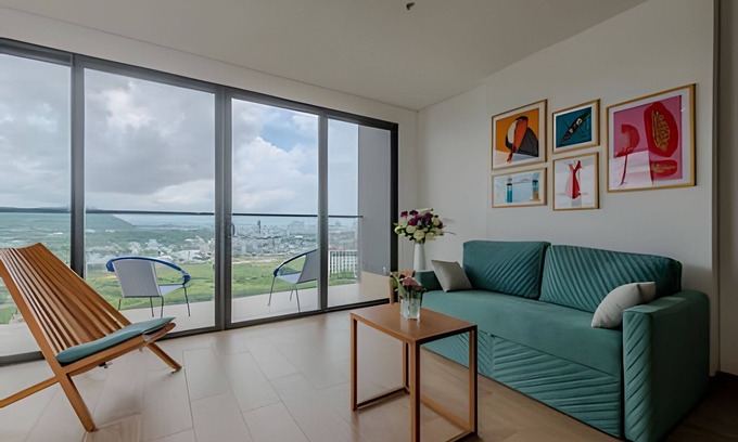 El Cabrero Apartment | New & Modern 21st Floor Unit Near Historic Center