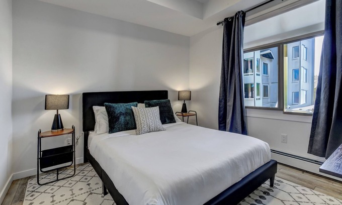 Sage Hill Condo | Modern Condo Retreat with Hot Tub Near Canmore & Downtown