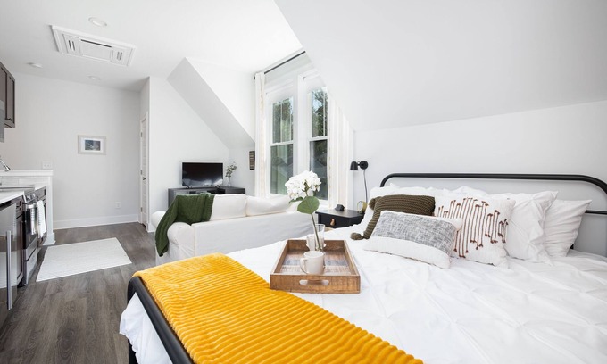Villa Heights House | Experience the Modern Farmhouse Loft in NoDa with Views