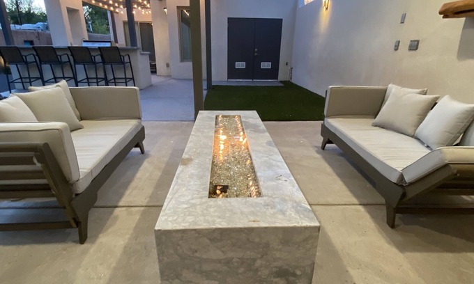 Corrales House | Modern House Retreat in the Heart of Corrales - Rated 10/10