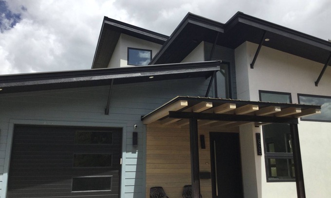 Silverton House | Modern Luxury Home with Breathtaking Views & Spa Amenities