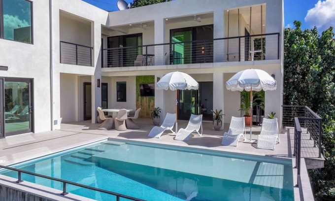 Estate Enighed Villa | New Modern Luxury Villa 2 Minutes to Cruz Bay