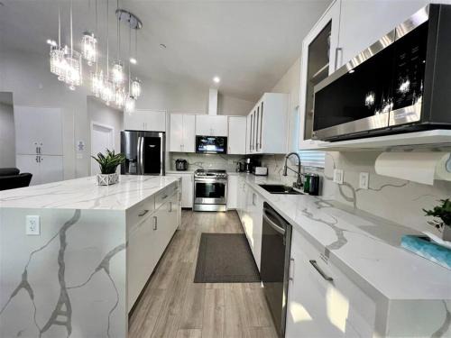 San Bernardino Apartment | Modern Family-Friendly Hotel with Top Amenities & Accessibility