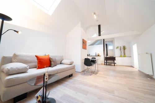 Deggendorf Apartment | Stylish Loft in the Heart of Deggendorf – Rated 9.7/10!