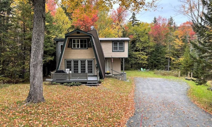 West Dover Ski Chalet | Mountain Retreat: Mt Snow Chalet with Privacy & Amenities