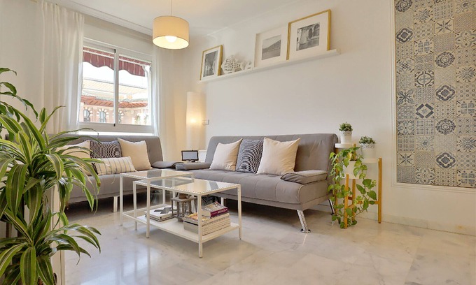 Ciudad Jardin Apartment | Discover Comfort Near the Mosque and Historic Center