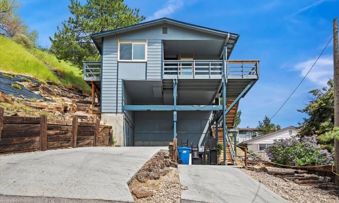 North End House | New North End Boise Perch: Clean & Cozy Family Hideout