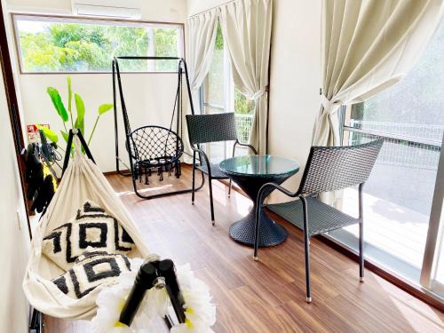 Imadomari House | New Open! Goya Chill Cottage ジャングリア 美ら海水族館近く BBQOK!