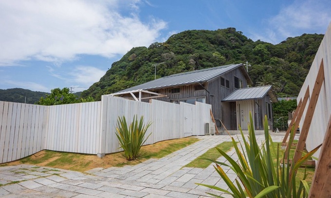 Kamogawa House | Oceanfront Private House with Garden in Kamogawa, Chiba