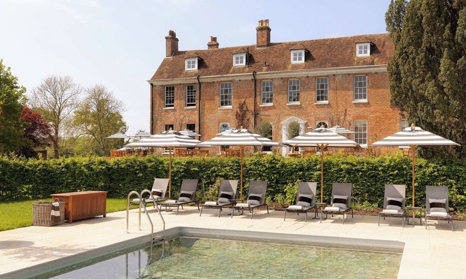 New Forest District Hotel | New Park Manor: Family-Friendly Retreat with Spa & Pool