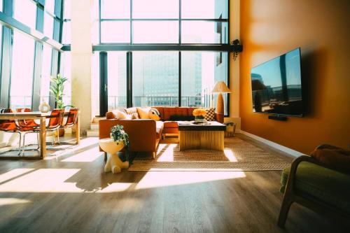 Downtown Halifax Apartment | NEW Pause Penthouse Lofts - Downtown - Free Parking