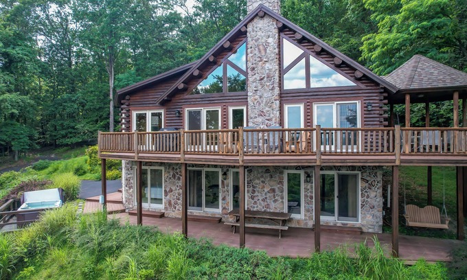 McHenry House | New: Pet Friendly Home with Walkable Lake Access/Dock