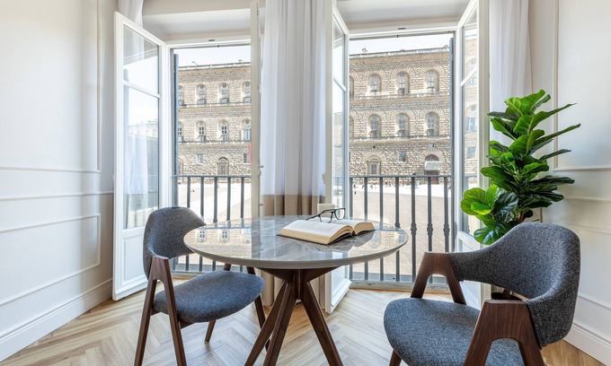 Oltrarno Apartment | Experience Pitti Portrait with Breathtaking Palazzo Views