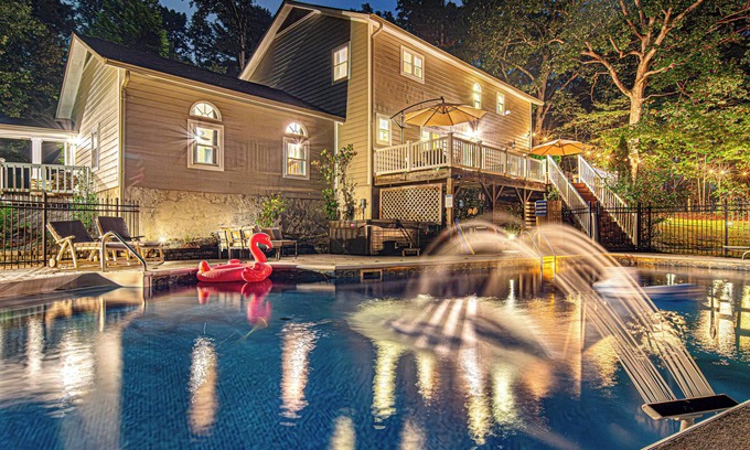 Royal Pines House | NEW! Pool, Sauna, Hot Tub, Fire Pit Games, Near Lake Julian + South of Asheville