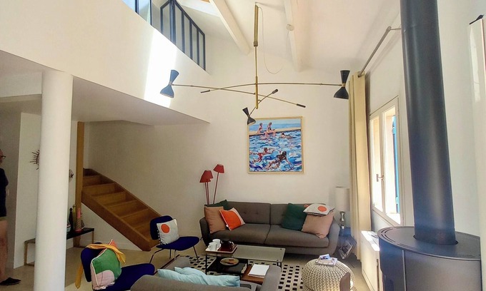 Porquerolles House | Oceanfront Porquerolles Village House with Top Ratings