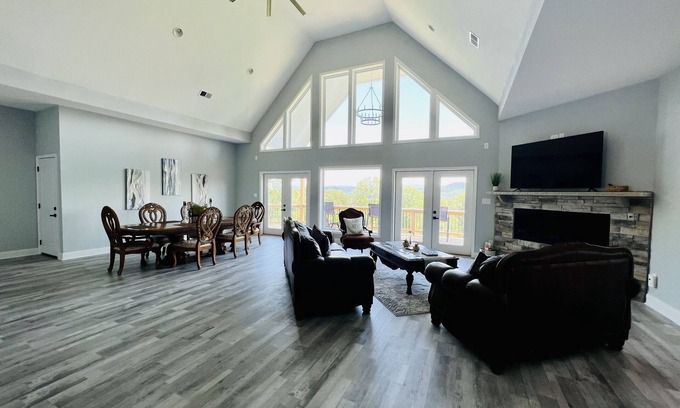 Dandridge House | Discover a Private 5BR Lake House on Expansive Grounds