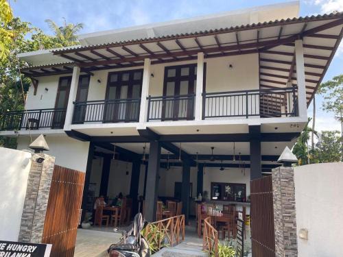Dickwella Hostel | New Radiant Hostal