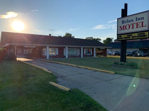 Bridgeview Hotel | Comfortable New Relax Inn Bridgeview - Family Friendly Stay