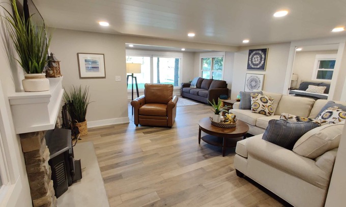 Newaygo House | Renovated Cottage on Bills Lake with Ocean Views & Spa