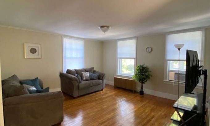 Gloversville Apartment | Renovated Apartment with Lake View & Spa – Perfect for Pros!