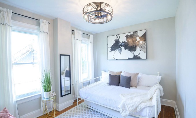Covington House | Historic Renovation: 5 Minutes to Cincinnati Attractions