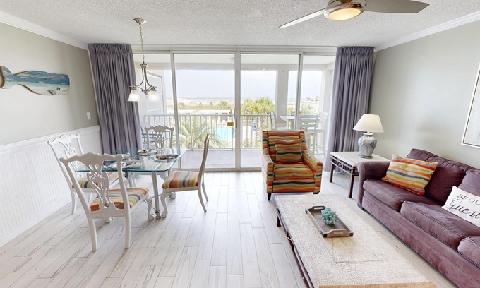 Holiday Isle Condo | *New Rental* Magnolia 209 w/beach service
