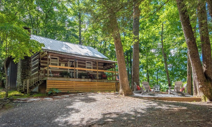 Fleetwood Cabin | Cozy Cabin with River Views and Family-Friendly Amenities