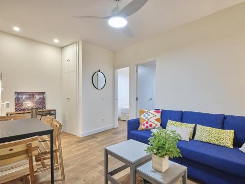Adelfas Apartment | Stylish Retiro Retreat: Just 10 Min to Sol, Pet Friendly