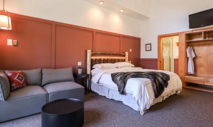 Whittier Apartment | Romantic Loft Spa Suite with Fireplace & Kitchen Access