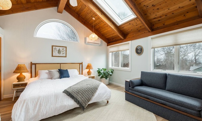 Rockport House | Cozy Seaside Cottage Just Steps from the Beach