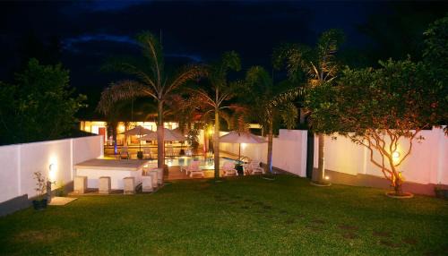 Hikkaduwa Villa | Explore New Sithi Villas: 4-Star Stay with Pool & Breakfast