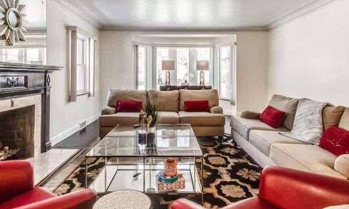 Detroit House | NEW! Spacious 5BR | Sleeps 10 | University District