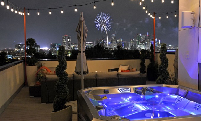 Jefferson Park House | Modern Highlands Townhome with Spectacular City Views