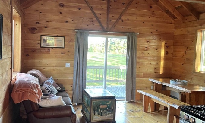 Wilton Cottage | New spacious-charming one bedroom cottage with loft at Wilson Lake Country Club