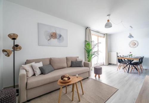 Chessy Apartment | Cozy New Splendid Apartment with Terrace Near Disneyland Paris