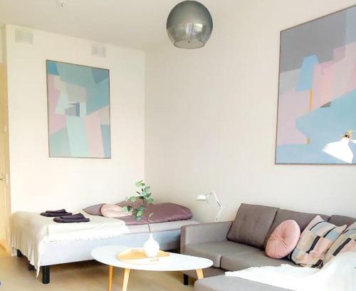 Vantaa Apartment | Cozy Studio Pastel: Pet-Friendly Stay Near Helsinki Airport