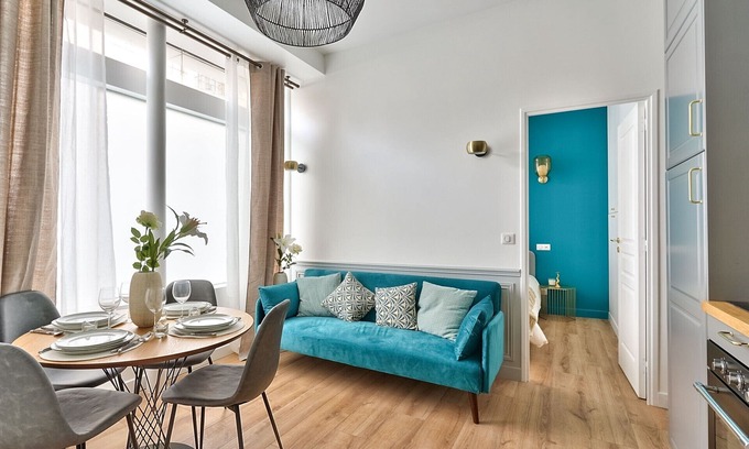 Saint-Lambert Apartment | Experience Comfort in 2BR Apartment Central to Paris