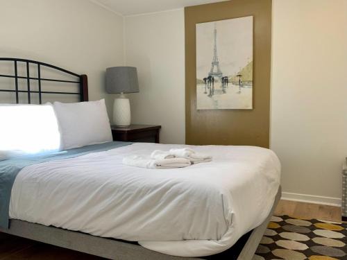 North End Apartment | Chic 1-Bedroom Retreat in North End with Pet-Friendly Perks