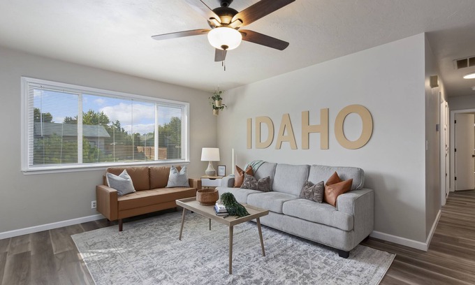 Twin Falls House | Discover The Idahoan: Pet-Friendly 3 Bedroom Retreat