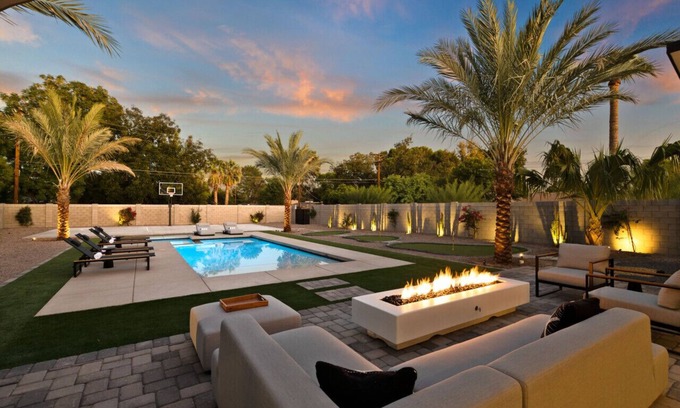 Marlette Acres House | Modern Retreat at The Laurel Of Phoenix III - Rated 9.6/10