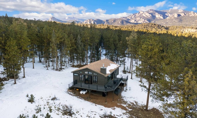 Pine House | Relax at The Pine Getaway: Hot Tub, Views & Pet Friendly