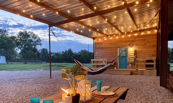 Fort Towson Cabin | ~New The Ranch Cabin on 80 acre horse ranch~Peaceful~ With Fishing Pond.