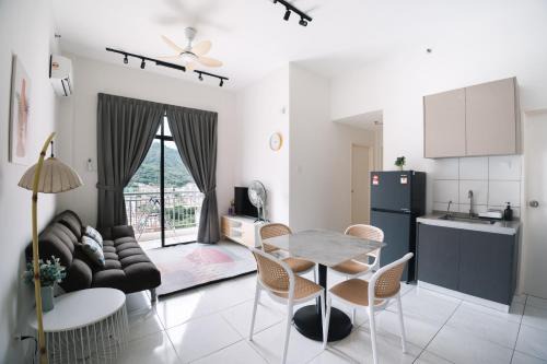 Kampung Sungai Nibong Apartment | NEW The Sun 3Bedrooms 10pax 2CP