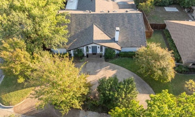 Northwest Dallas House | NEW The Texas Boudoir SpaHome - Naturalist Retreat