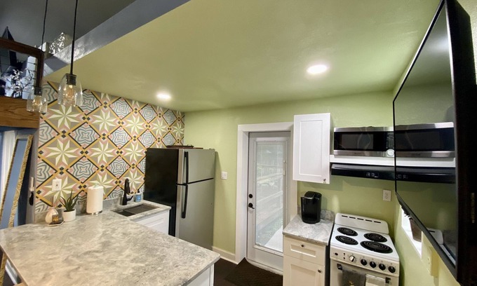 South Seminole Heights Apartment | Discover a Cozy Studio Loft at River Crest, Sem Hghts